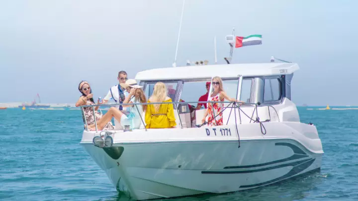 Dubai boat rental